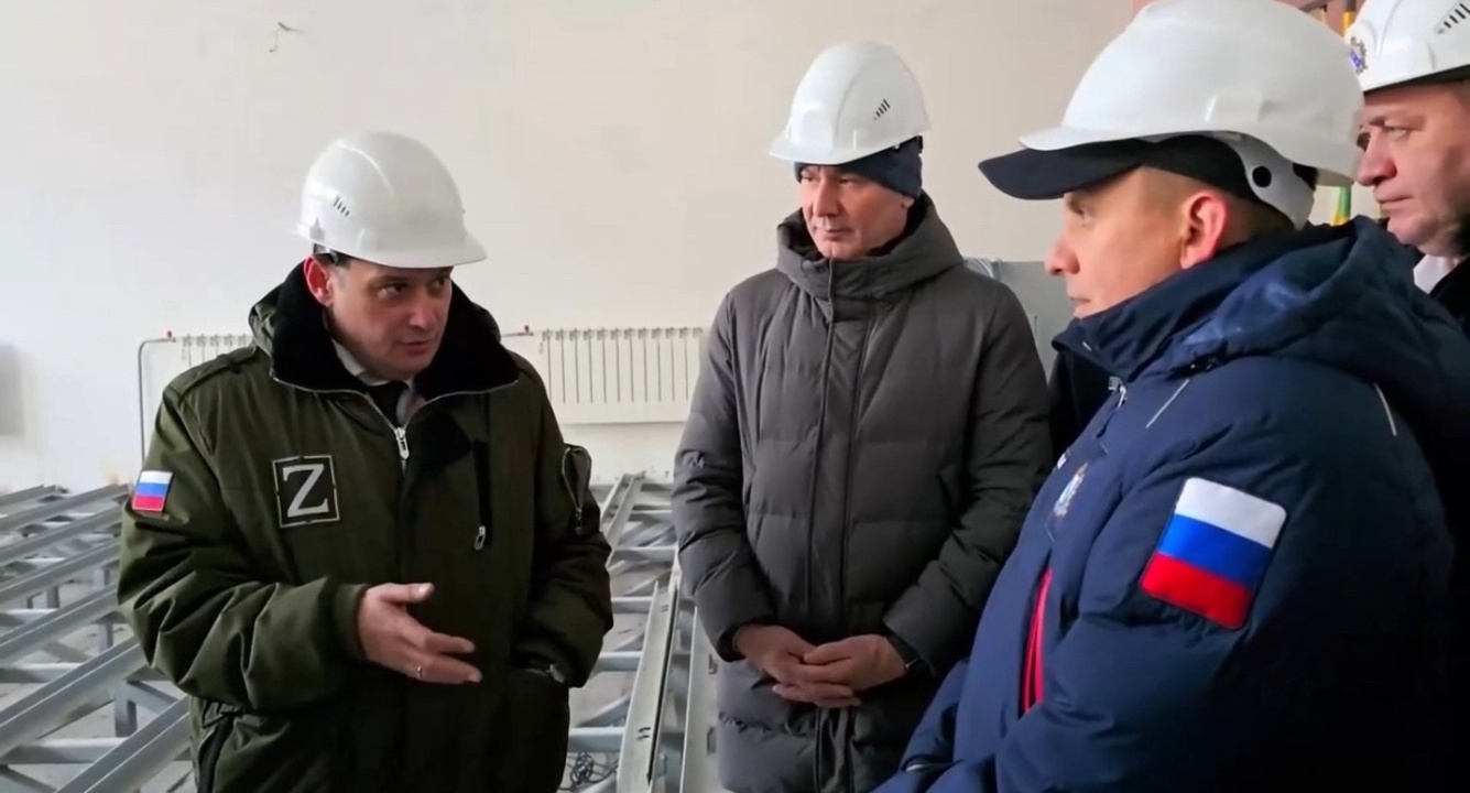 Врио губернатора и глава Рособрнадзора осмотрели строящиеся школы Курска