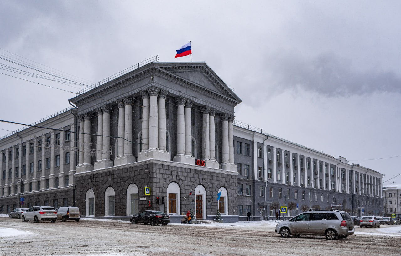 В Курске прошло заседание комиссии по вопросам зарплаты и страховых взносов  