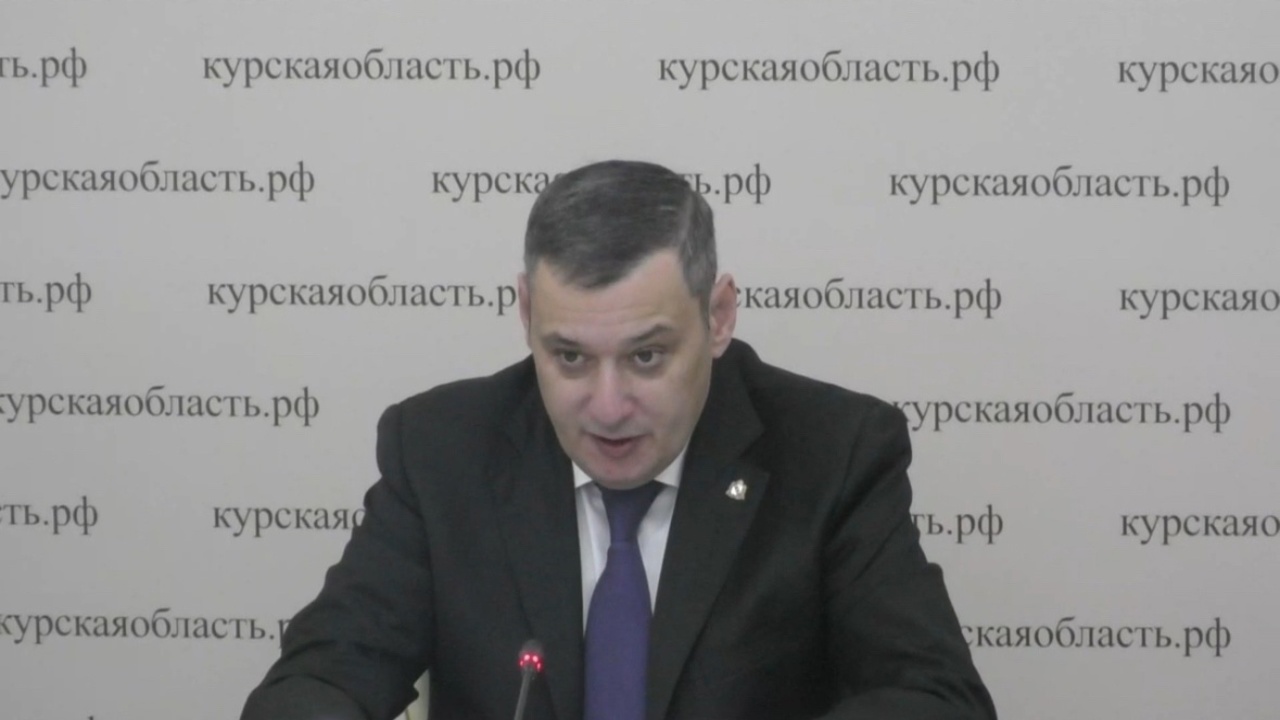 В Курской области мигрантам могут запретить работать курьерами и таксистами