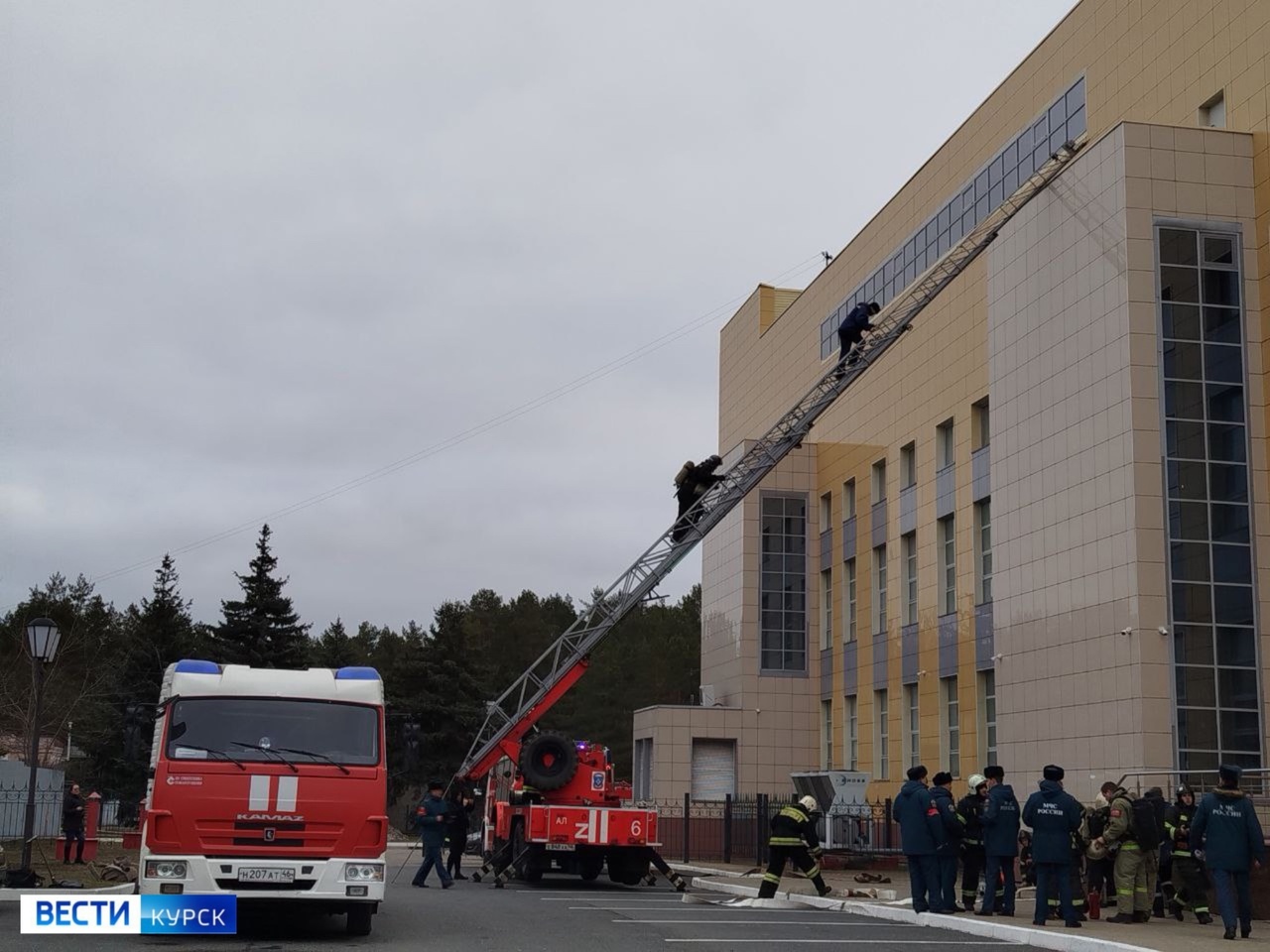 Прямо сейчас в Курске проходят пожарные учения