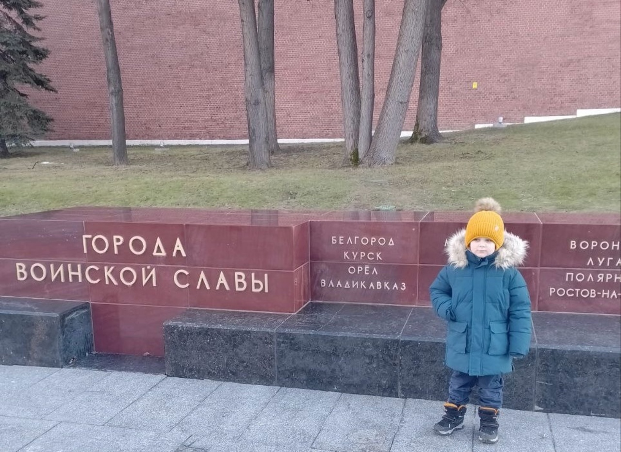 6-летний Павел Дейнеко, которого мэр Курска поздравлял с Новым годом, побывал в парке «Патриот» 
