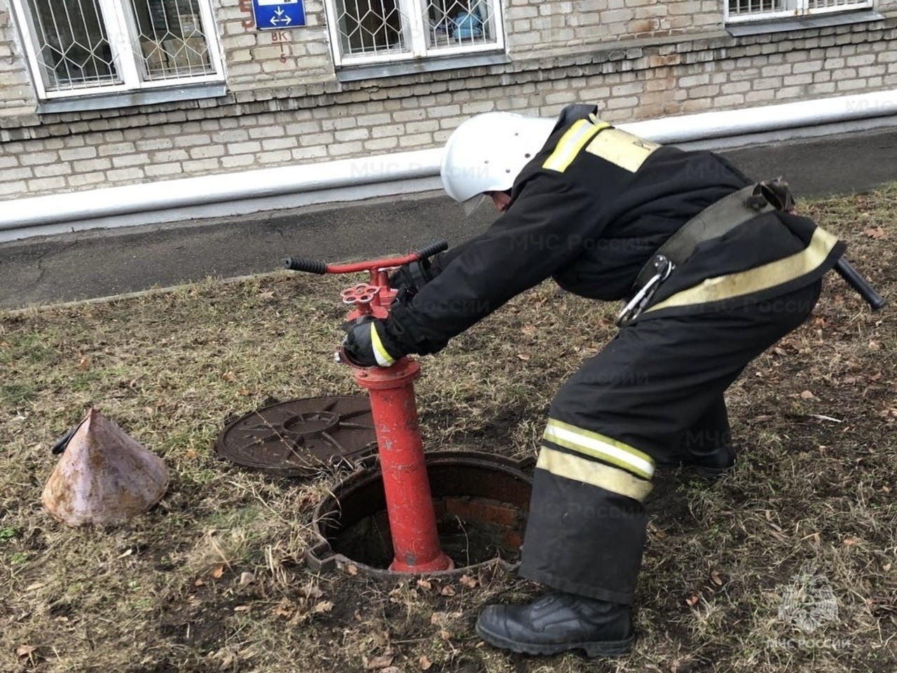 В Курске огнеборцы провели пожарно-тактическое занятие