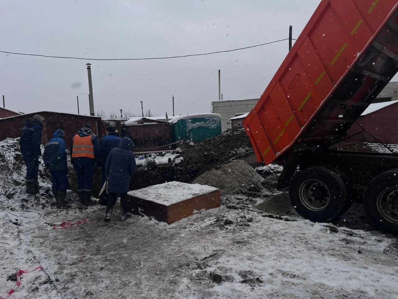 В Центральном округе Курска снесли 5 незаконно установленных гаражей на улице Пучковка