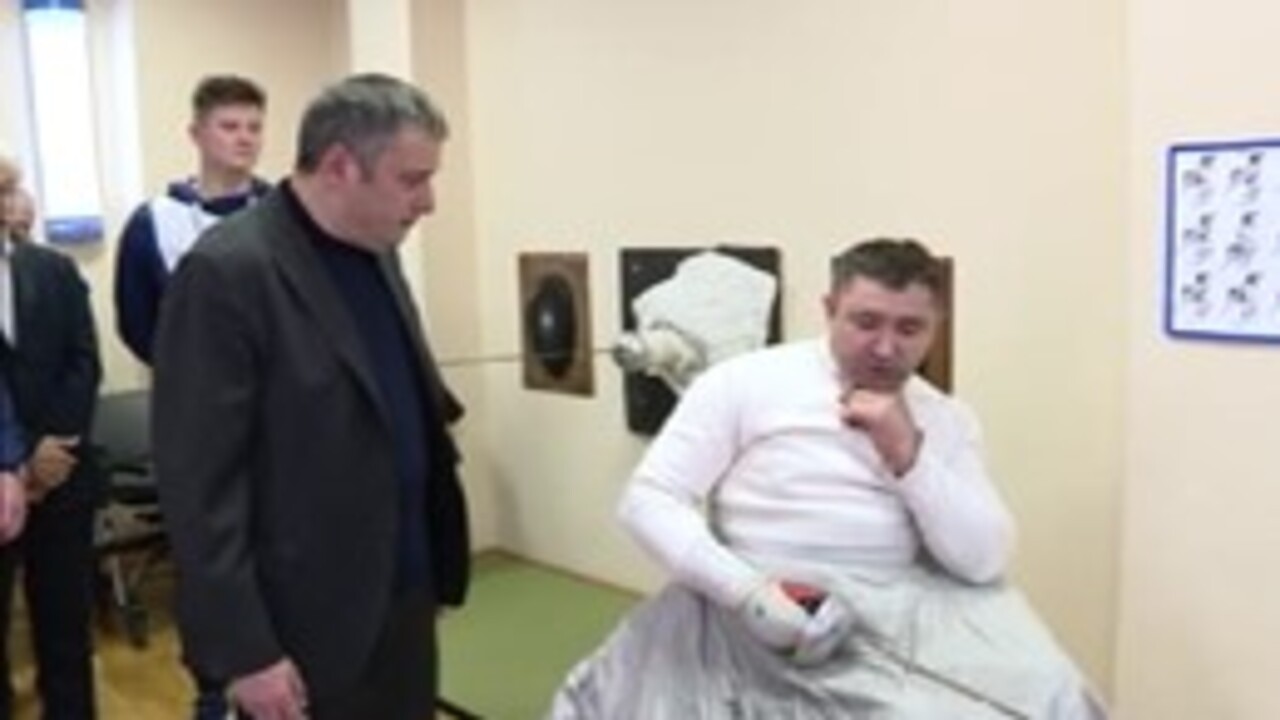 Александр Хинштейн посетил Курскую школу олимпийского резерва по фехтованию