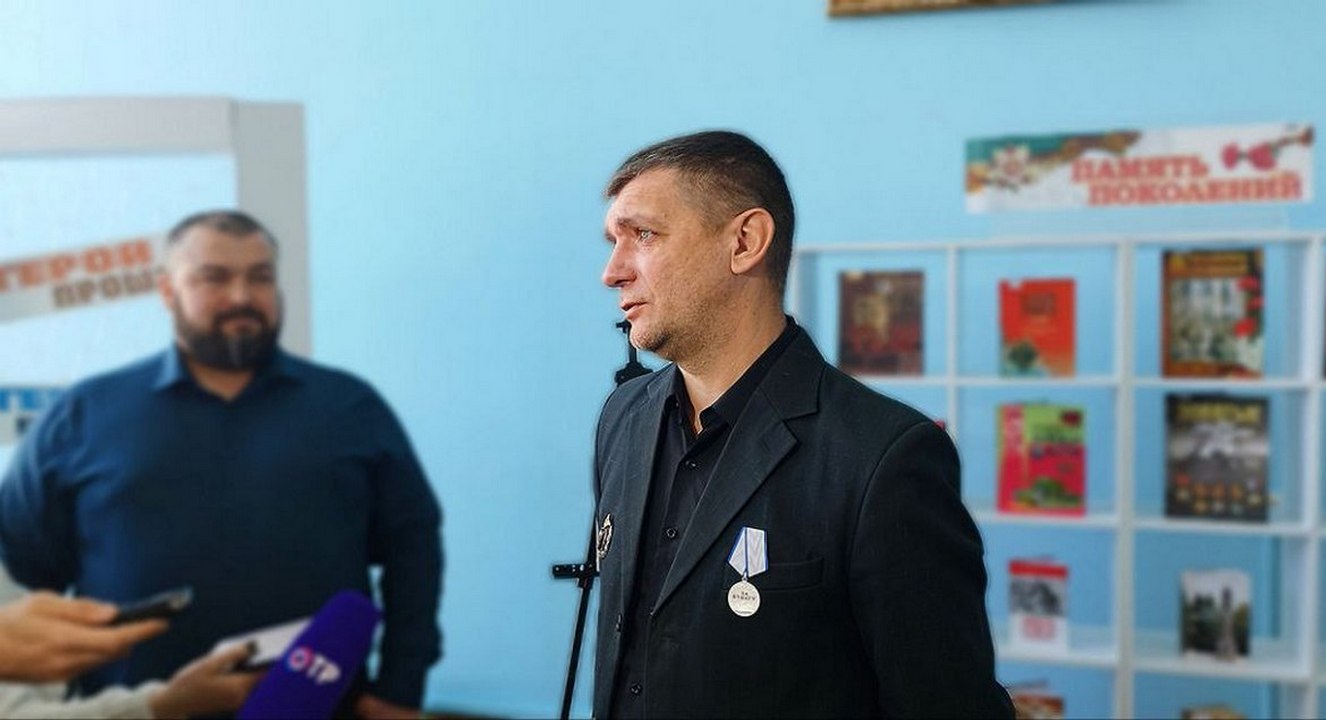«Честь наивысшая – носить русский мундир» — сборник произведений участников СВО презентовали Курске
