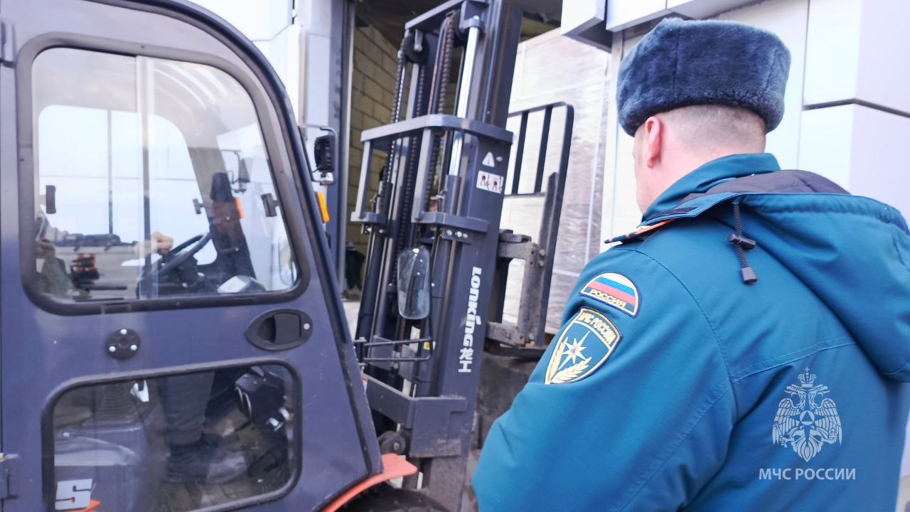 В Курскую область прибыла колонна гумпомощи продовольственных товаров | ГТРК «Курск» В Курскую область прибыла колонна гумпомощи продовольственных товаров