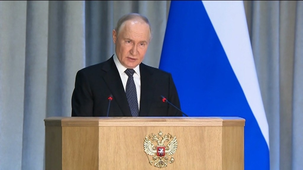 Владимир Путин: «Российские военные завершают разгром ВСУ в Курской области»