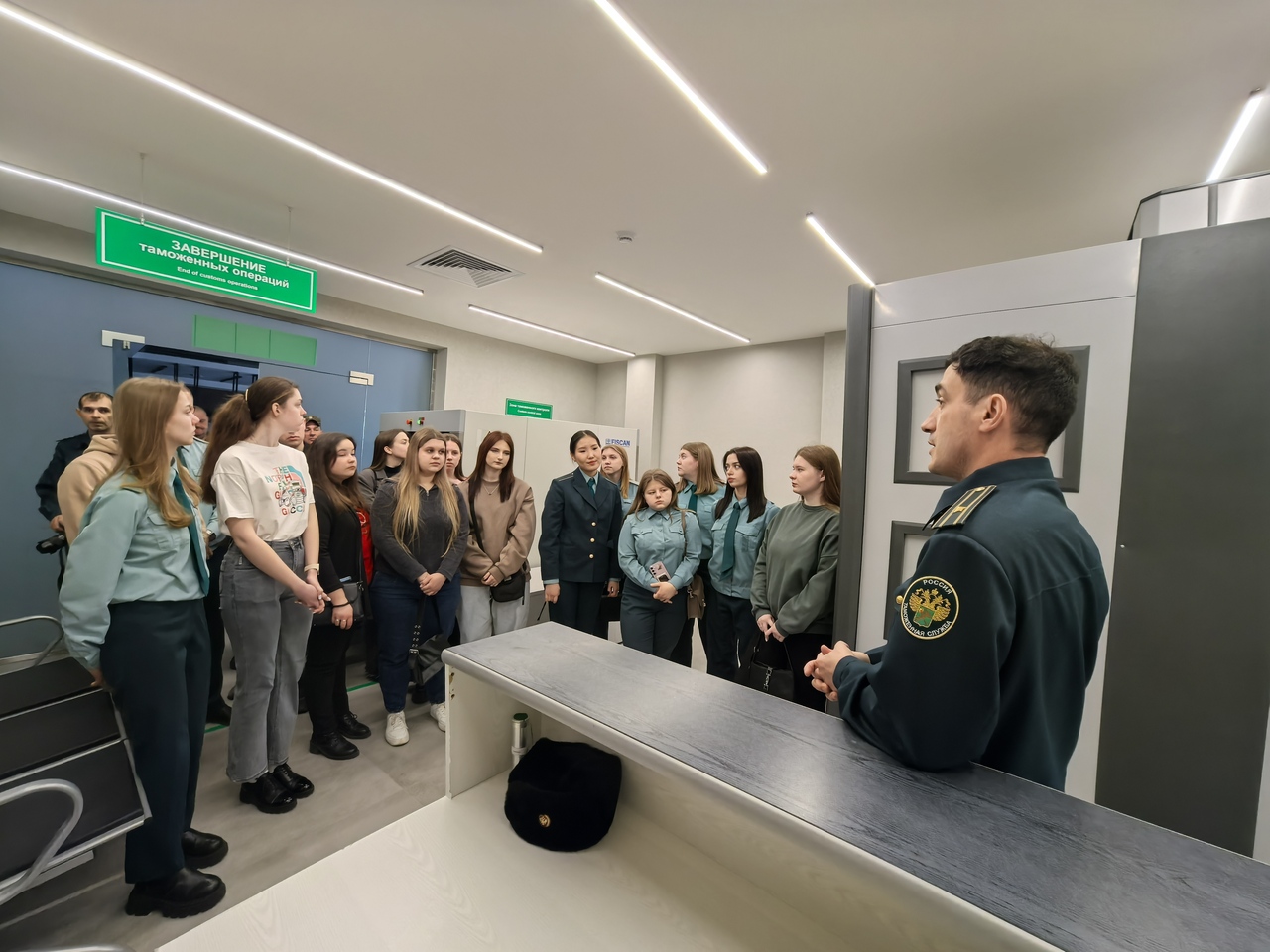 Курские таможенники провели экскурсию для студентов Академии госслужбы