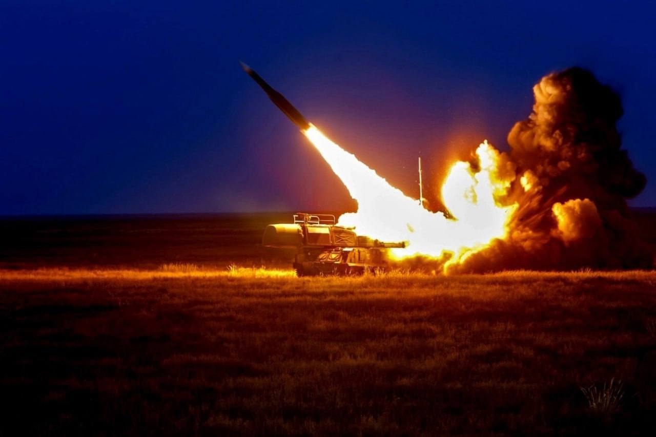 Дежурными средствами ПВО уничтожены 3 украинских БПЛА над территорией Курской области | ГТРК «Курск» Дежурными средствами ПВО уничтожены 3 украинских БПЛА над территорией Курской области