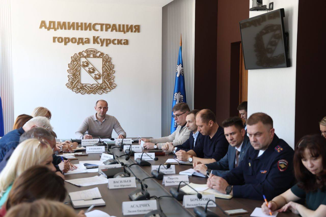 Власти помогают пострадавшим после атаки БПЛА курянам
