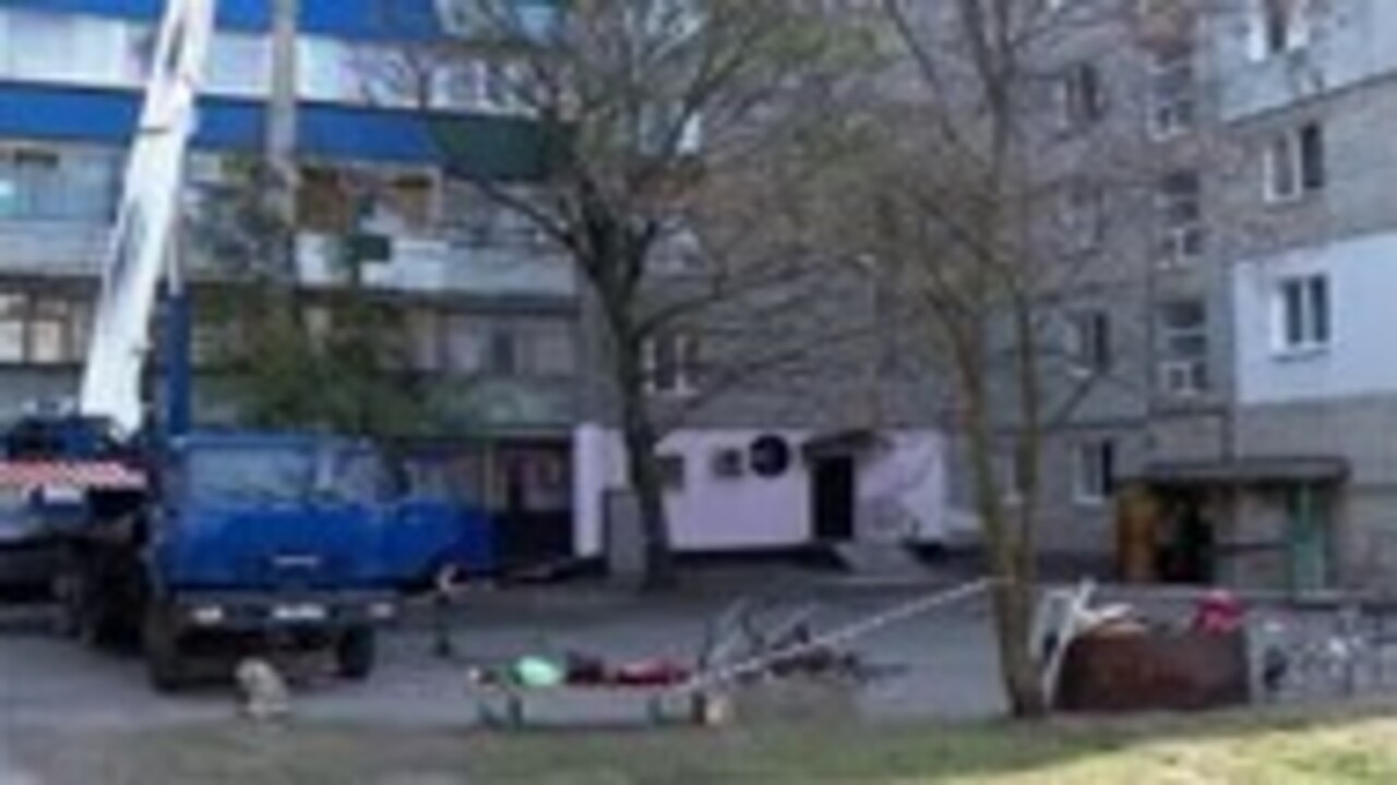 В Курске многоквартирные дома, пострадавшие от вчерашней атаки БПЛА - восстанавливают