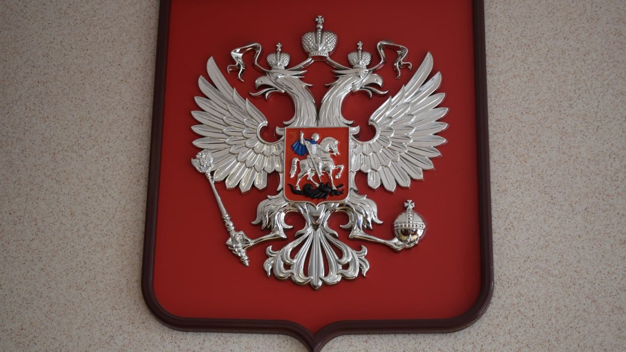  Блогера Акима Апачева оштрафовали на 2 тысячи рублей за незаконный въезд в Суджу Курской области