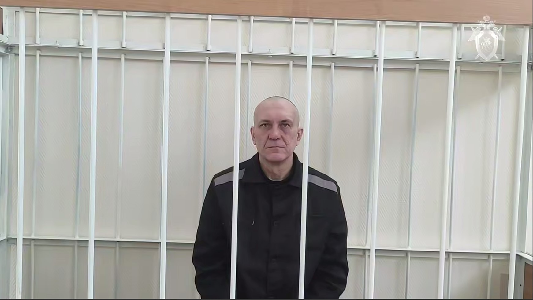 Украинский военнослужащий запугивал и препятствовал эвакуации курян