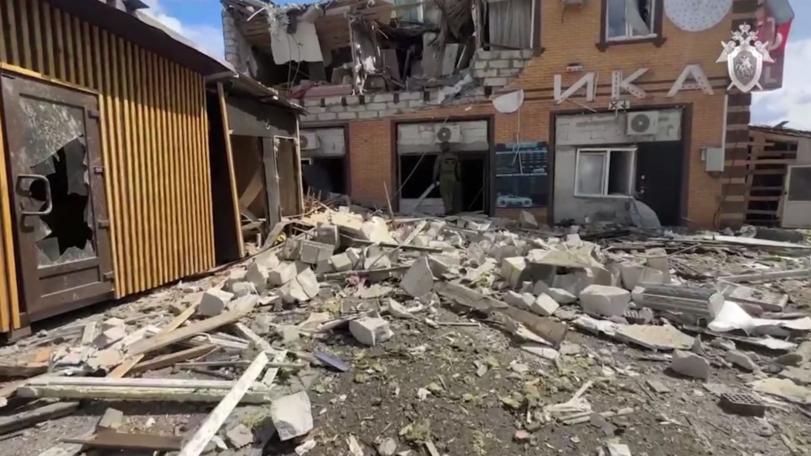В результате обстрела Рыльска Курской области пострадало 3 человека