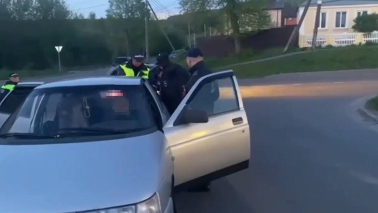 В Курске в автомобиле нашли вещество растительного происхождения