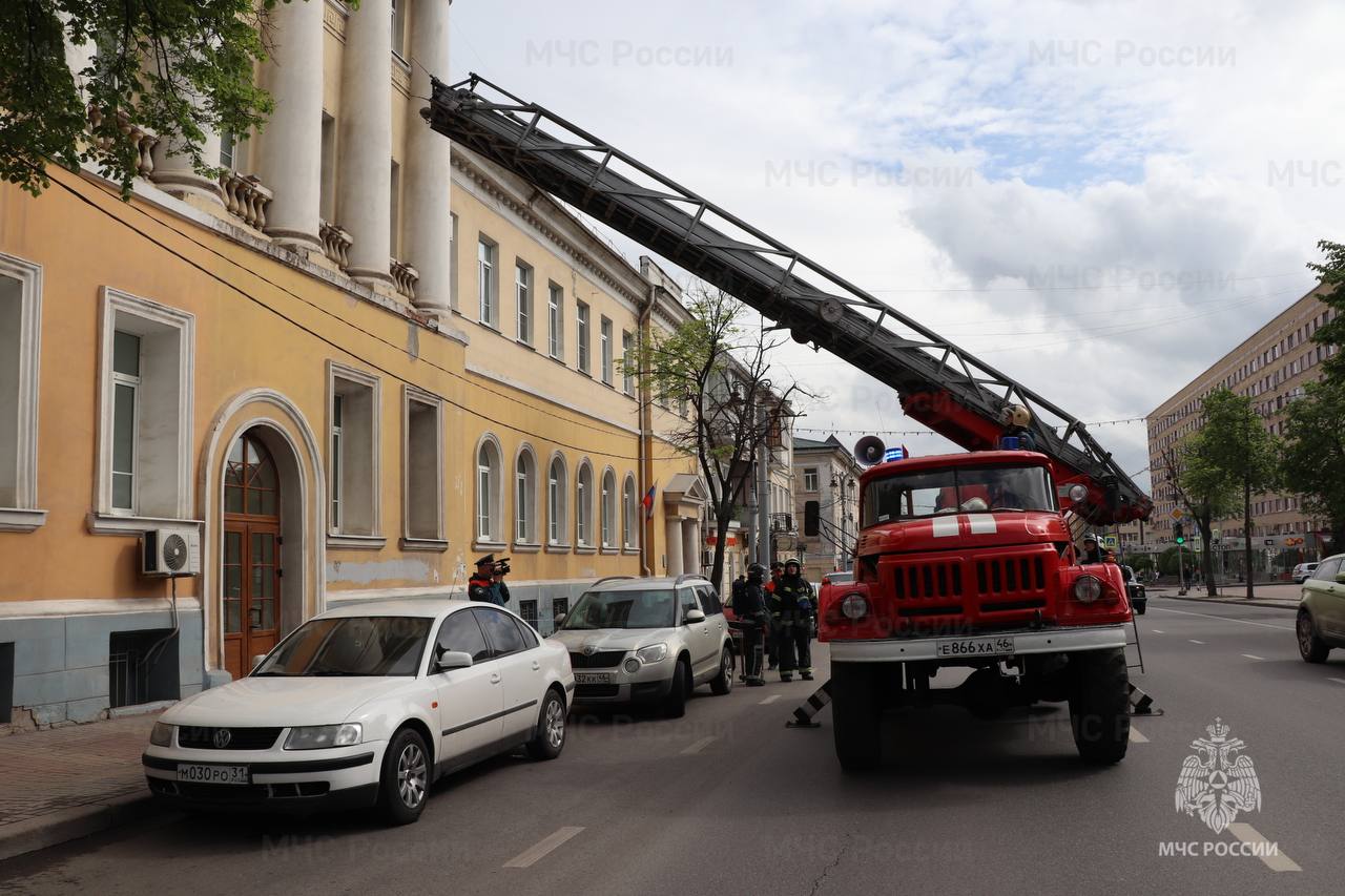 В Курске в здании перинатального центра потушен условный пожар 