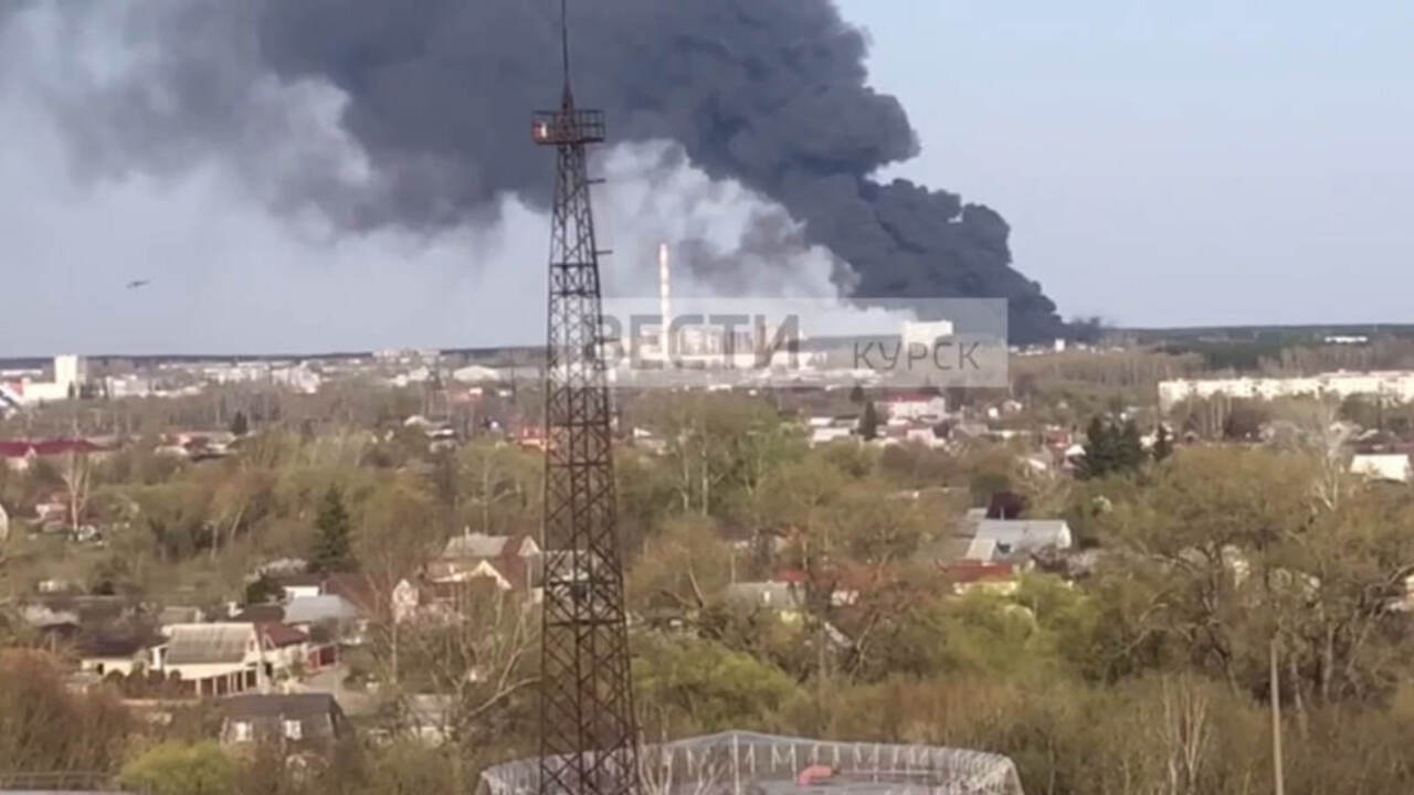 Жители улицы 2-й Агрегатной жалуются на запах гари из-за возгорания рядом с заводом АПЗ-20в Курске