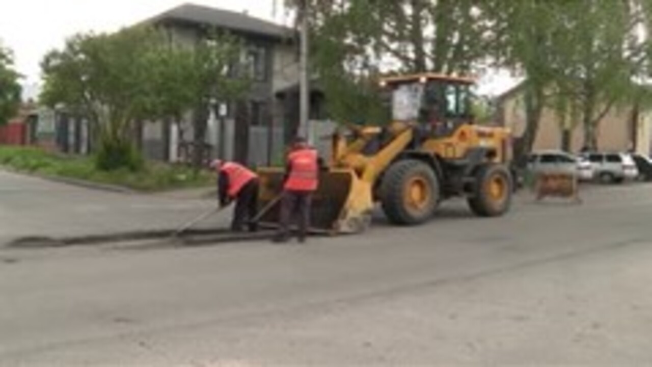 В Курске начался ямочный ремонт
