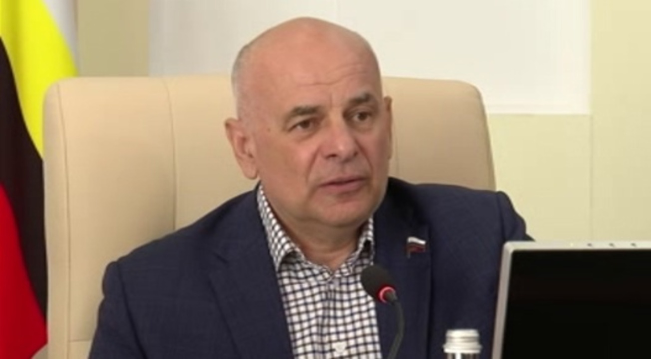 Юрий Амерев встретился с активистами Общественной молодёжной палаты при Курской областной Думе 