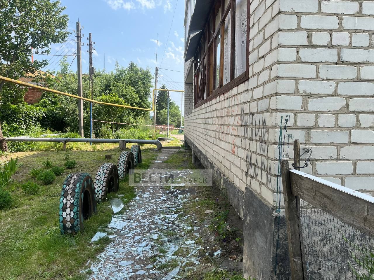 Кадры двух пострадавших МКД в Рыльске Курской области