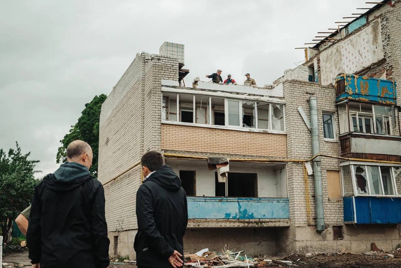 Восстановление соцобъектов и жилых домов после ударов ВСУ в Льгове и Рыльске Курской области