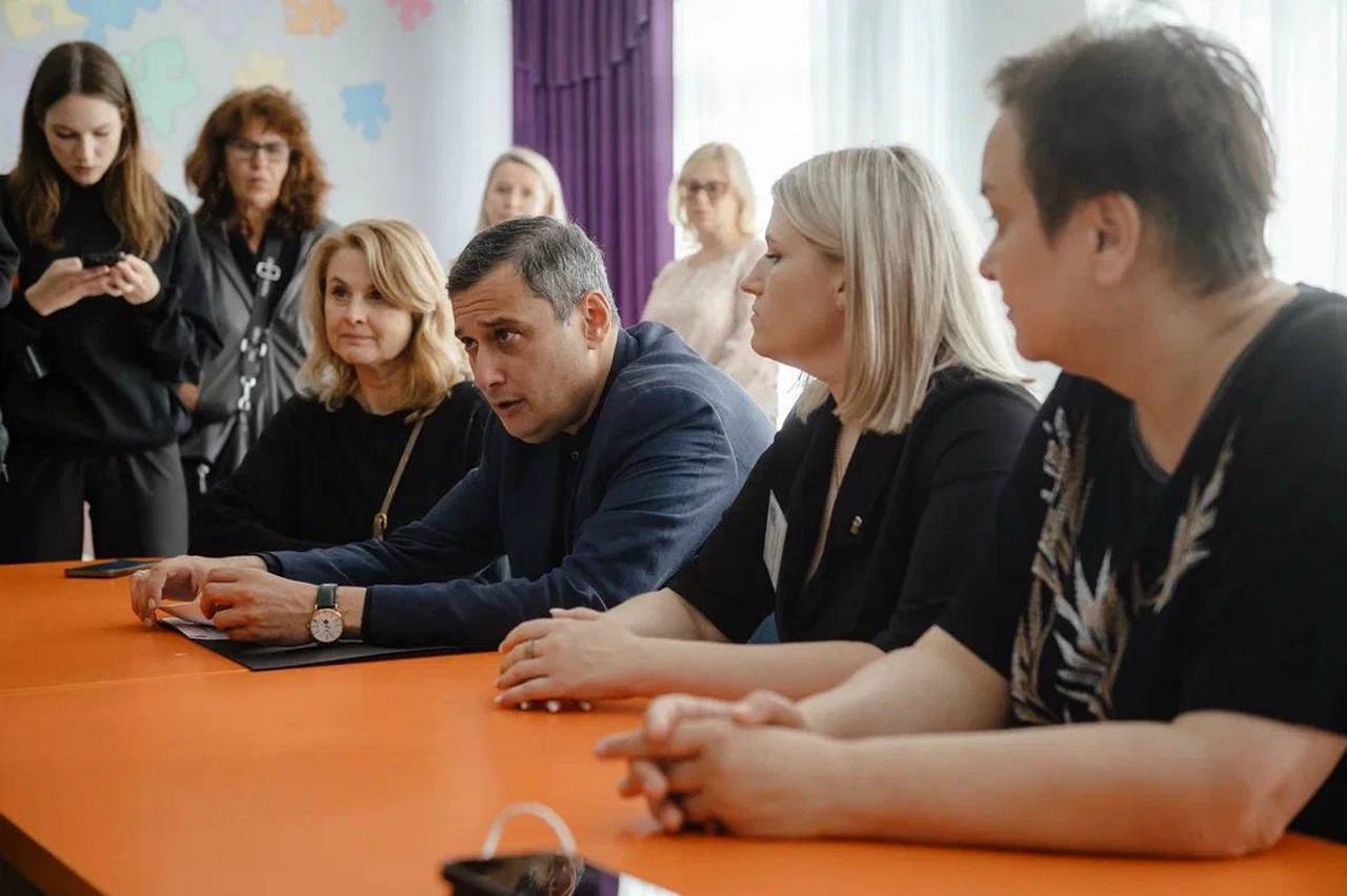 Глава Курской области посетил дом-интернат «Надежда» в Железногорске 