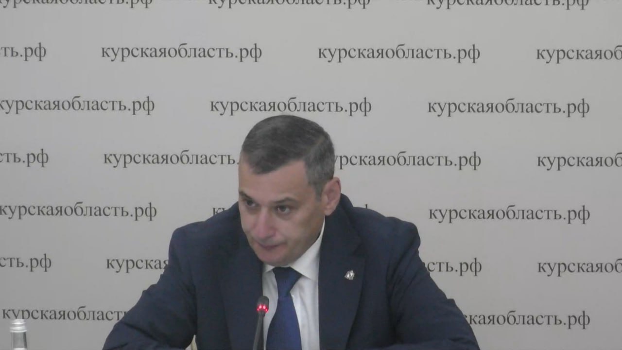 Курск: "Есть небогатые избушки, а есть откровенные дворцы"