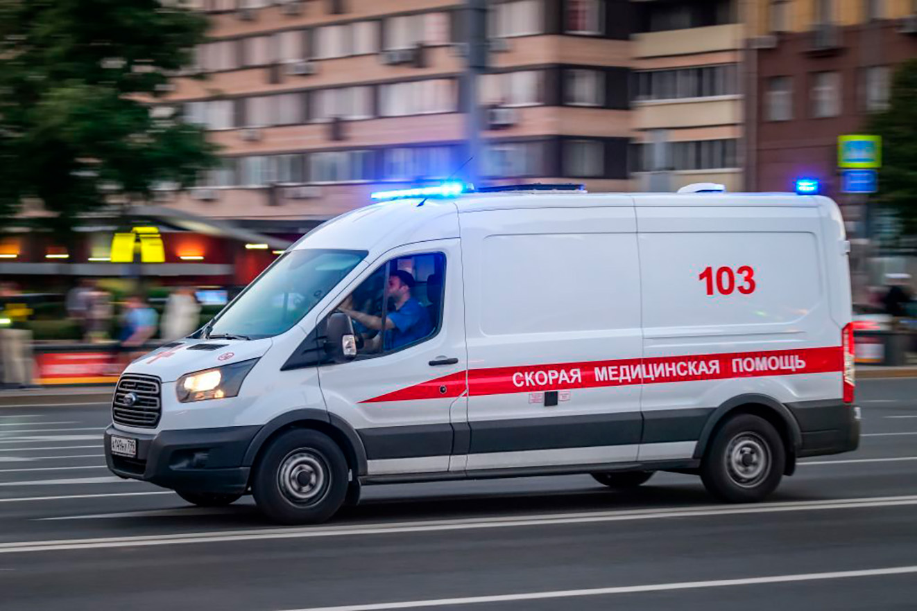 70-летнего мужчину завалило обломками из-за атаки дрона в Глушковском районе Курской области