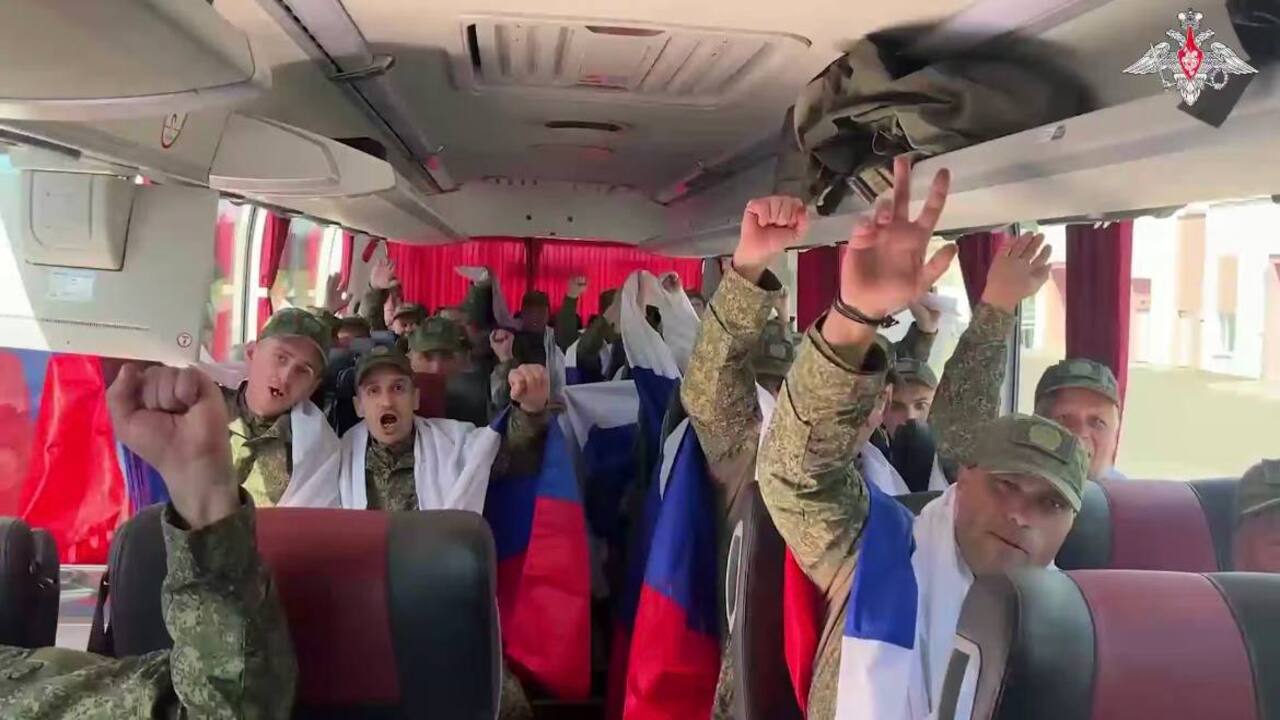 «Ура! Мы дома!»