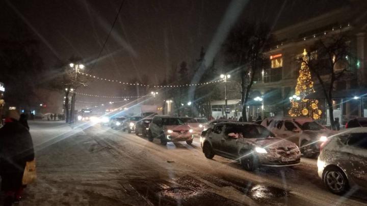 В настоящее время в Курске наблюдается ухудшение погоды В настоящее время в Курске наблюдается ухудшение погоды | ГТРК «Курск»