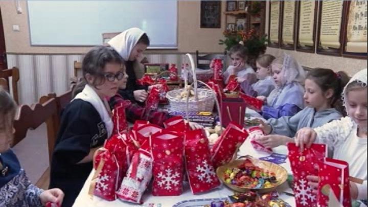 «Меньшее, что можем сделать»: в Курске ученики воскресной школы подготовили подарки для бойцов СВО «Меньшее, что можем сделать»: в Курске ученики воскресной школы подготовили подарки для бойцов СВО | ГТРК «Курск»