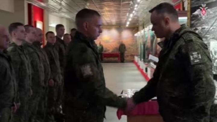 Заслуги Курских военнослужащих отмечают на уровне Минобороны Заслуги Курских военнослужащих отмечают на уровне Минобороны | ГТРК «Курск»