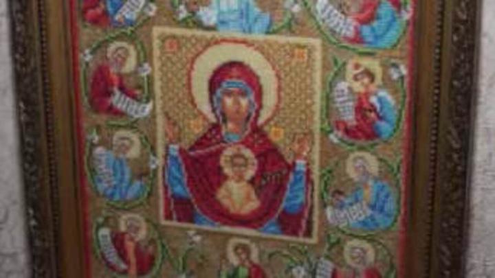 Курянка вышила из бисера икону — для бойцов 155-ой бригады морской пехоты Курянка вышила из бисера икону — для бойцов 155-ой бригады морской пехоты | ГТРК «Курск»
