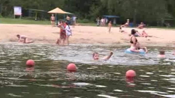 Сотни людей на курских пляжах – под присмотром водных инспекторов Сотни людей на курских пляжах – под присмотром водных инспекторов | ГТРК «Курск»