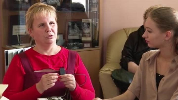 Браслеты выживания для бойцов в Курске плетут незрячие Браслеты выживания для бойцов в Курске плетут незрячие | ГТРК «Курск»