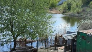В Щигровском районе Курской области мужчина огородил общественный пруд  | ГТРК «Курск»
