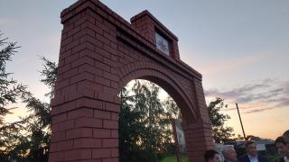 Глава Курской области посетил мемориальный комплекс «Воинам-землякам» в Советском районе | ГТРК «Курск»