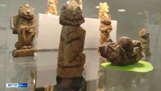 В Курске открылась выставка «Резная сказка» в музее археологии | ГТРК «Курск»