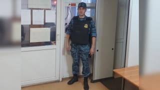 Курский пристав помог мужчине с приступом эпилепсии  | ГТРК «Курск»
