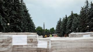 В Курске продолжается восстановление мемориалов и памятников, посвящённых Великой Отечественной войне | ГТРК «Курск»