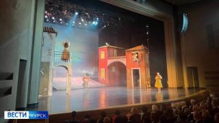 Итальянские страсти кипят на сцене Курского драмтеатра | ГТРК «Курск»