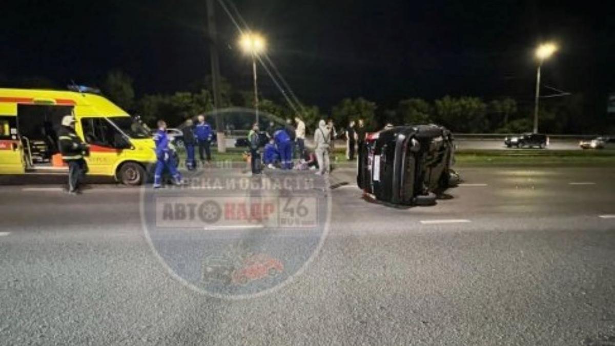 В Курске в результате ДТП перевернулся автобус | ГТРК «Курск» - Новости  Курска и Курской области | 52905